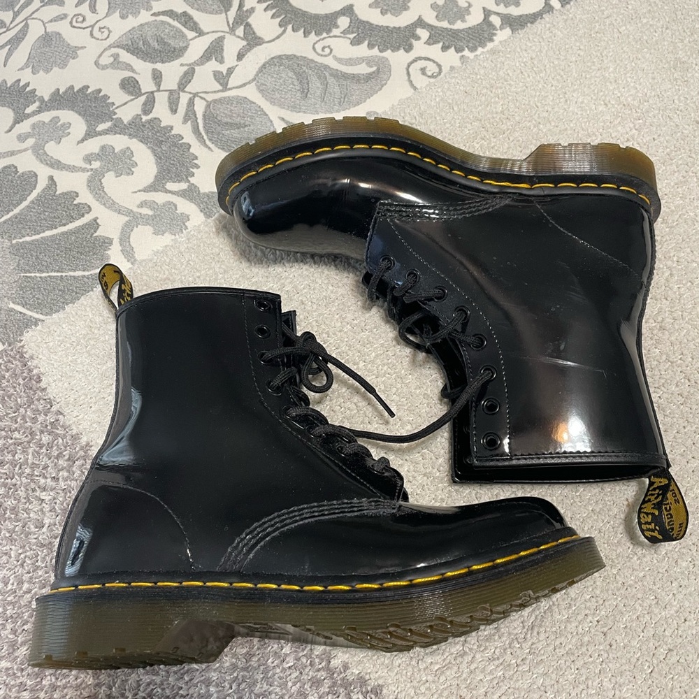 New Dr. Martens 1460 Shiny Patent Black Leather Boots 8 hole Yellow Stitching